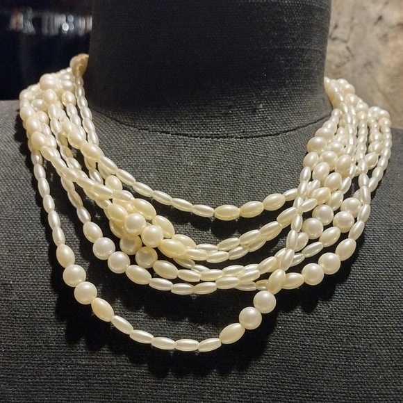Multi strand and size pearl necklace - Picture 4 of 16
